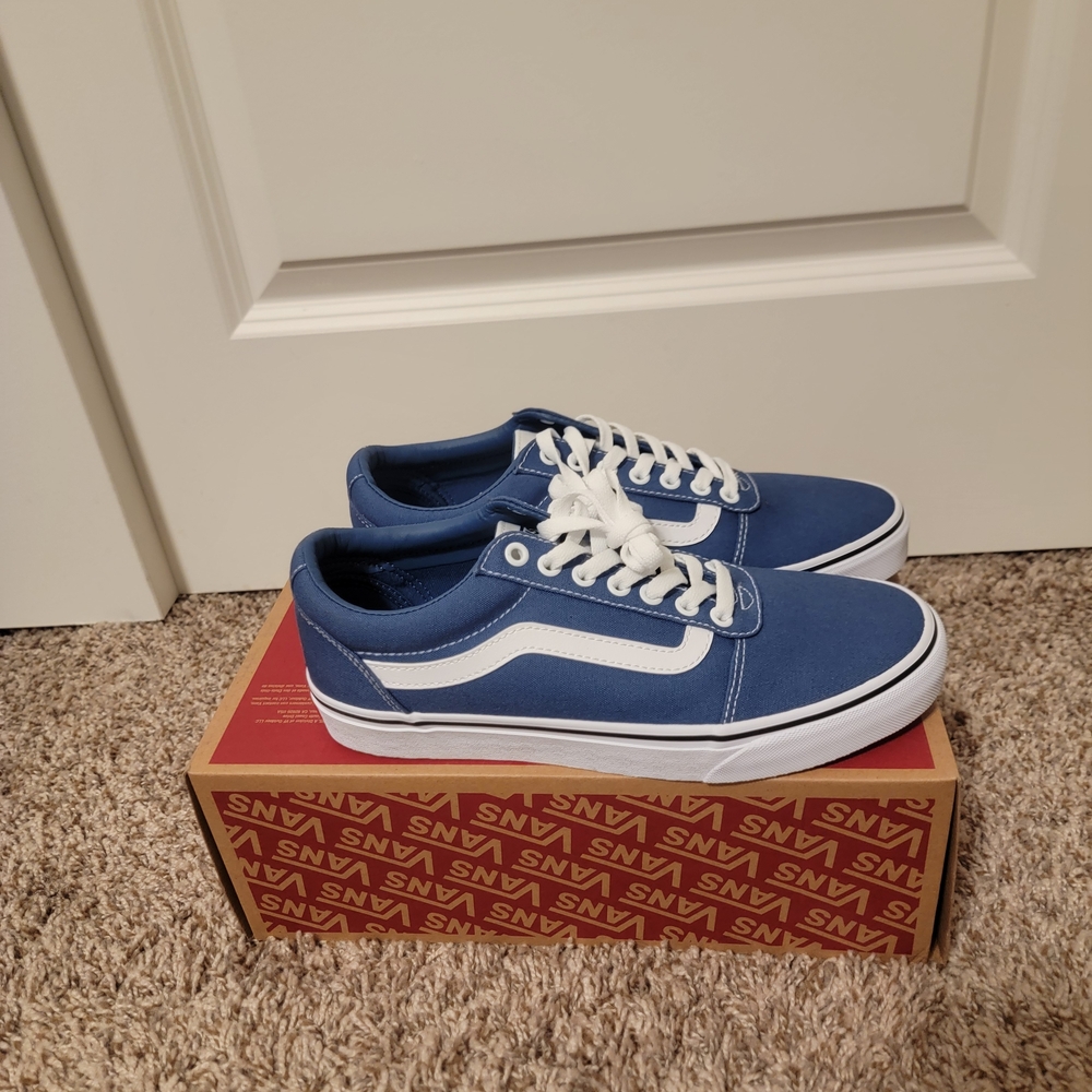 Vans Men's Blue Sneakers